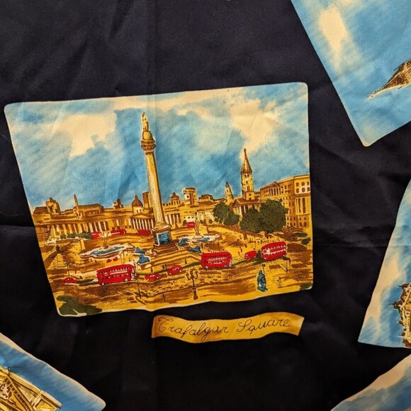 London Art of the Scarf by The Rack Nordstrom Buckingham Piccadilly Big Ben UK - Picture 4 of 9
